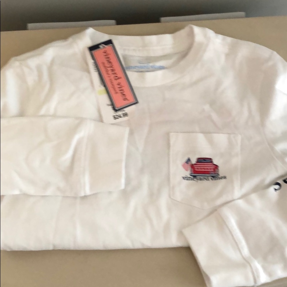 Vineyard Vines Long-sleeve Tee shirt.